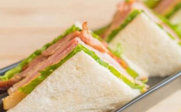 Cách làm bánh mì Sandwich đơn giản ngay tại nhà Cách làm bánh mì Sandwich đơn giản ngay tại nhà