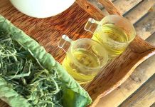 Chia sẻ cách làm trà lá sen cực đơn giản tại nhà Chia sẻ cách làm trà lá sen cực đơn giản tại nhà