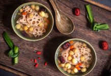 4 Cách nấu chè củ sen cực thanh mát, ngon, bổ dưỡng 4 Cách nấu chè củ sen cực thanh mát, ngon, bổ dưỡng